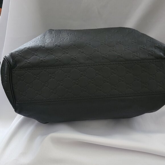 GUCCI GG Signature Medium Sukey Tote - Picture 4 of 13